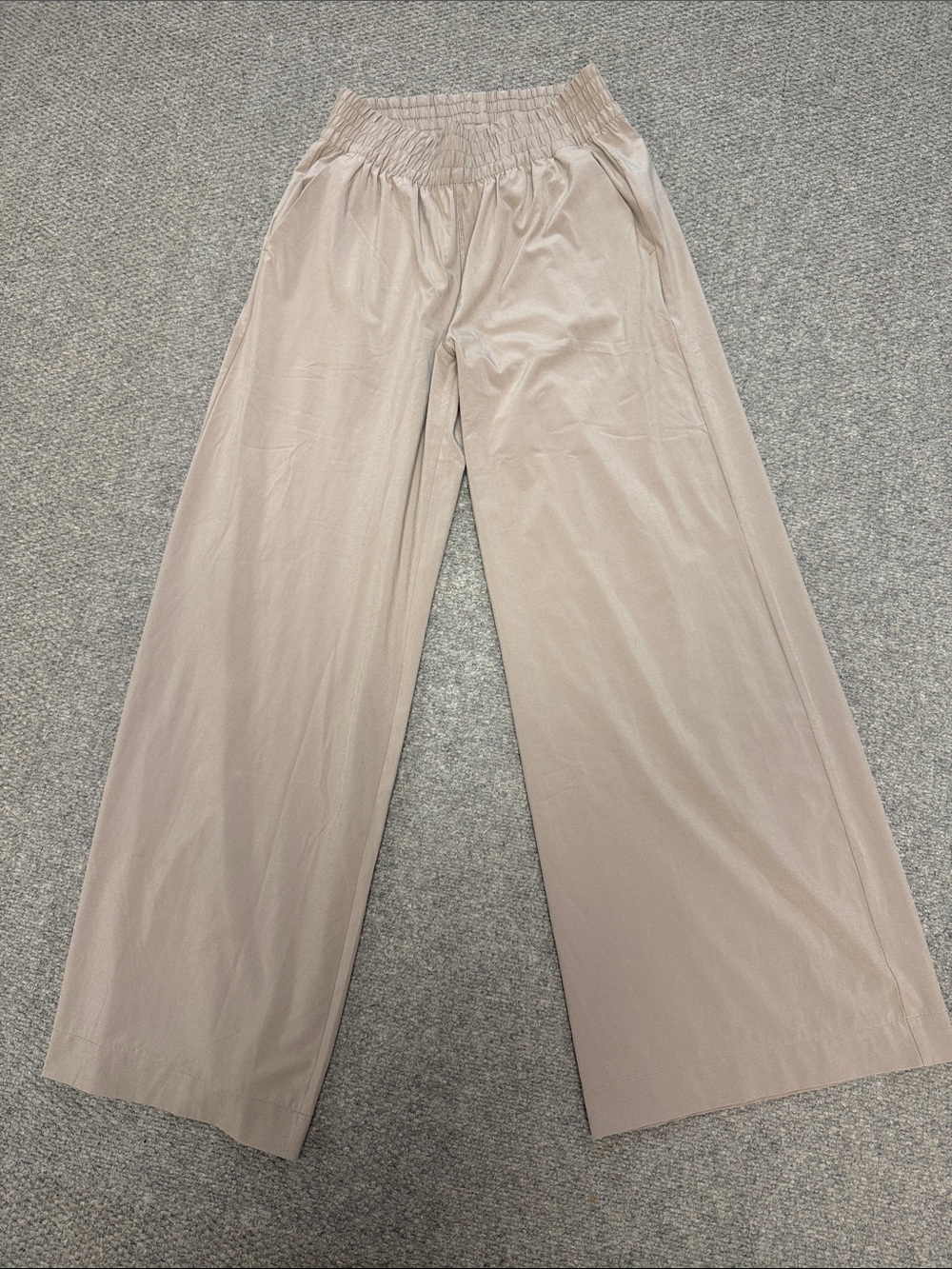 EUC Vuori Villa Wideleg Pant in Sold Out Goldenrod - Picture 3 of 6